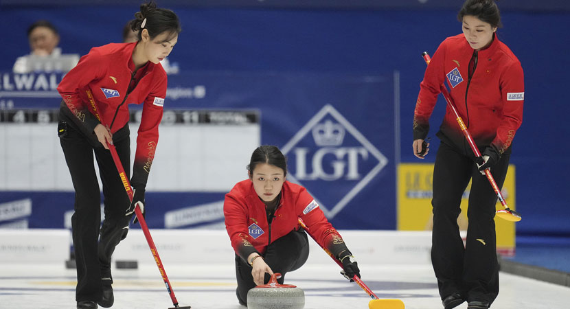 咪咕直播:足球报谈梅州vs海港:去年赢球因误判变输球 没人看好自己要争气.